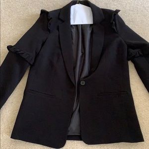 Line & Dot Blazer with ruffle detail